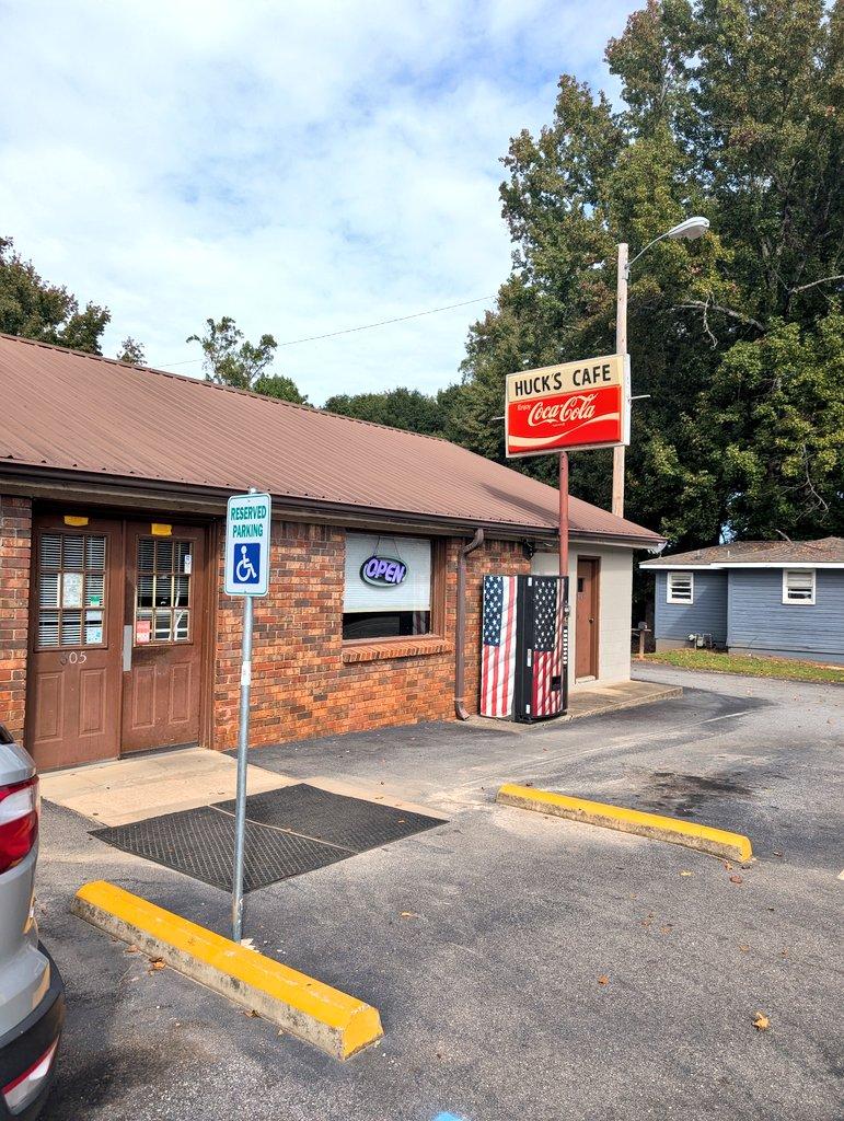 Huck's Cafe